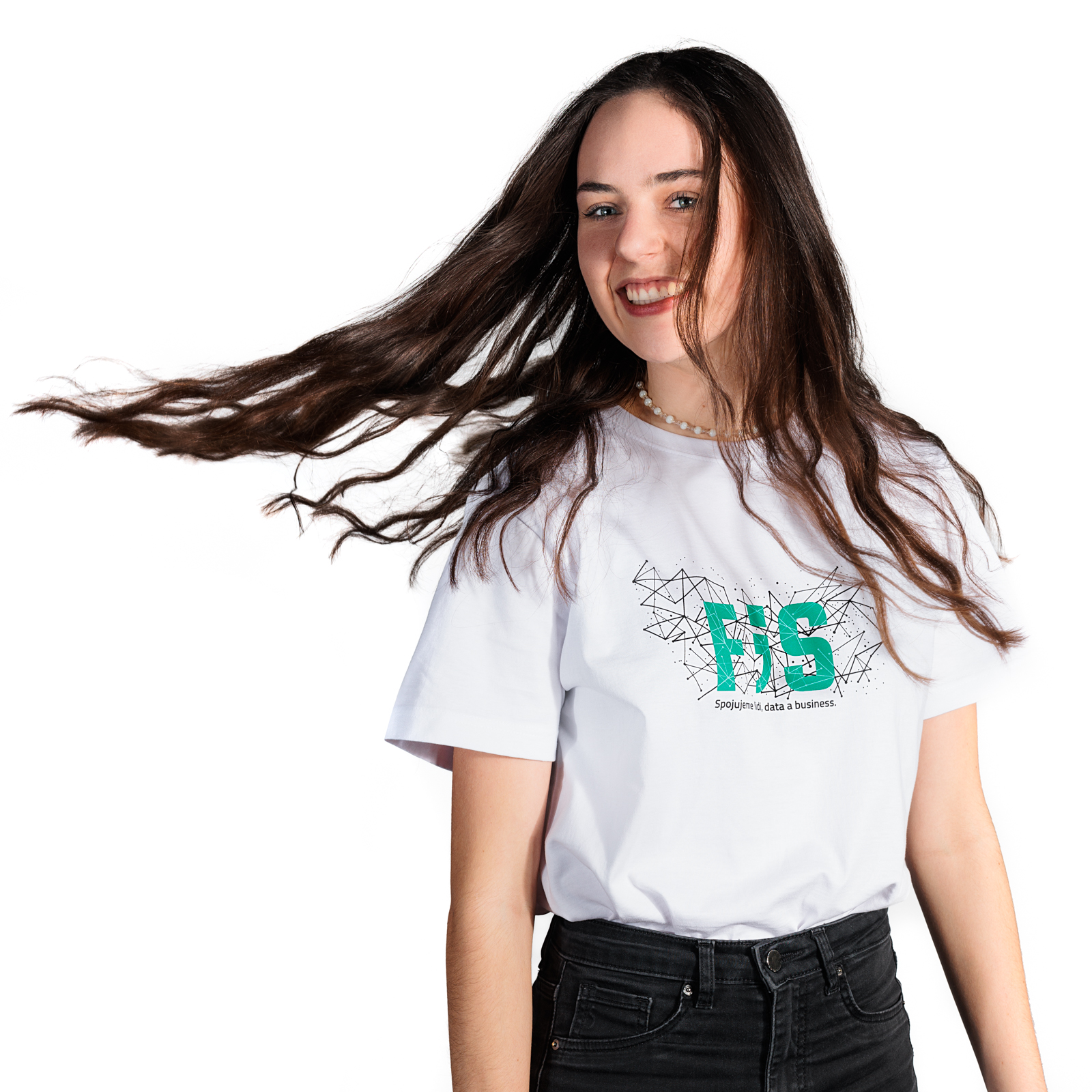 Triko bílé barvy s velkým nápisem F;S přes hrudník, pod nímž se nachází decentní grafika černých čar a teček. Pod grafikou se nachází černý text Spojujeme lidi, data a business.